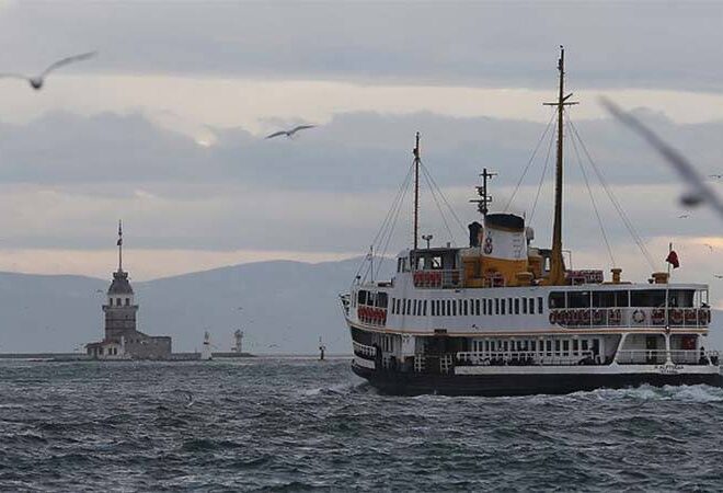 Hava koşulları nedeniyle İstanbul’da bazı vapur seferleri iptal edildi