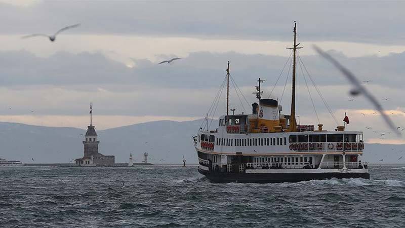 Hava koşulları nedeniyle İstanbul’da bazı vapur seferleri iptal edildi